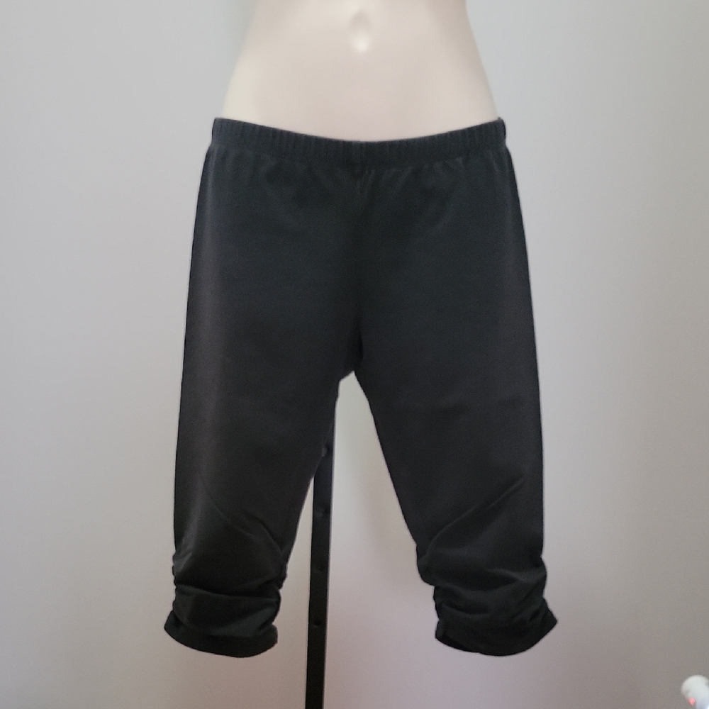 Victoria's Secret Supermodel Essentials Black Cropped Ruched Knee Leggings Sz S